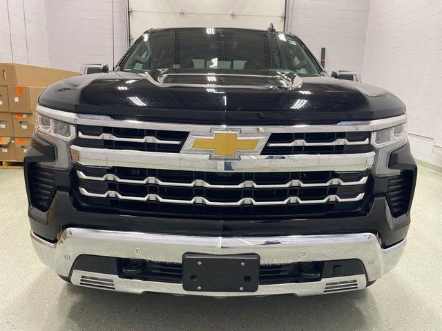 Photo of 2022 Black Chevrolet Silverado 1500