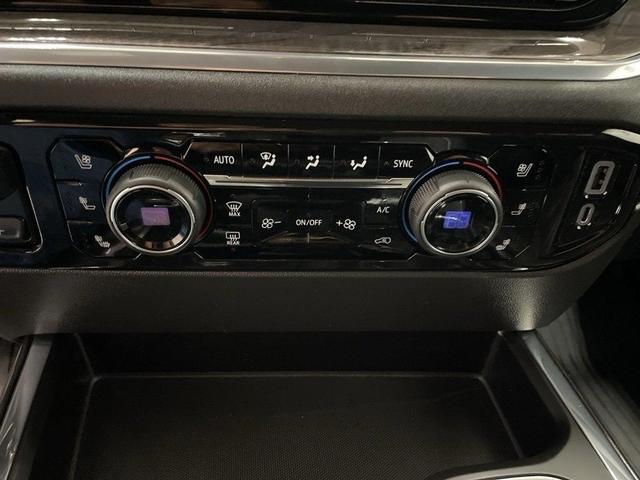 Photo of 2022 Black Chevrolet Silverado 1500