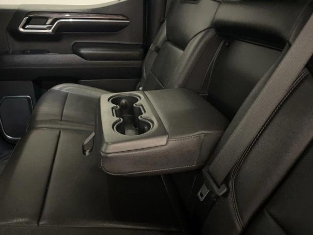 Photo of 2022 Black Chevrolet Silverado 1500