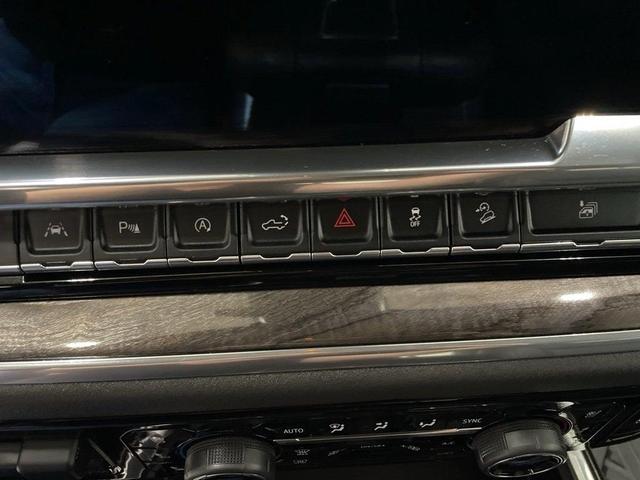 Photo of 2022 Black Chevrolet Silverado 1500