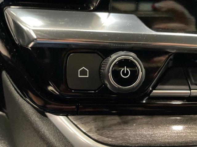 Photo of 2022 Black Chevrolet Silverado 1500