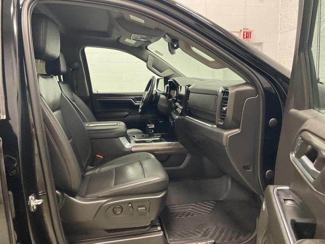 Photo of 2022 Black Chevrolet Silverado 1500