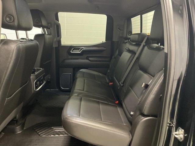 Photo of 2022 Black Chevrolet Silverado 1500