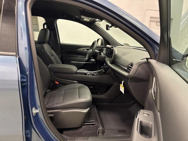 Photo of 2026 Lakeshore Blue Metallic Chevrolet Traverse