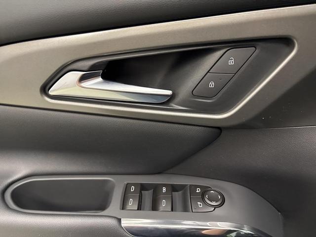 Photo of 2026 Lakeshore Blue Metallic Chevrolet Traverse