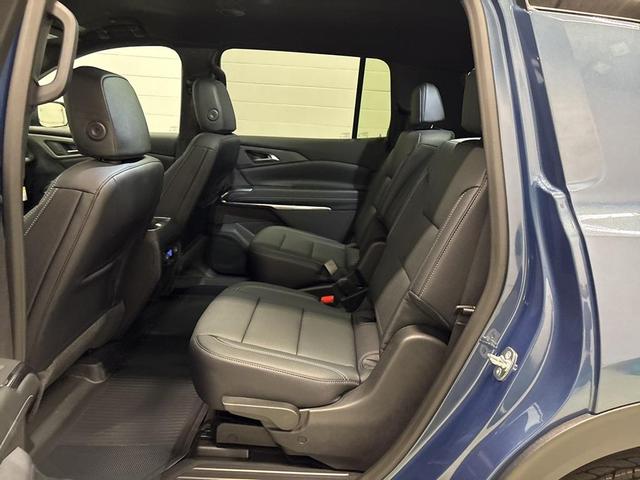 Photo of 2026 Lakeshore Blue Metallic Chevrolet Traverse