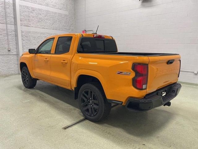 Photo of 2025 Sunrise Orange Chevrolet Colorado