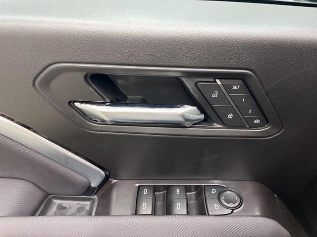 Photo of 2025 Sunrise Orange Chevrolet Colorado