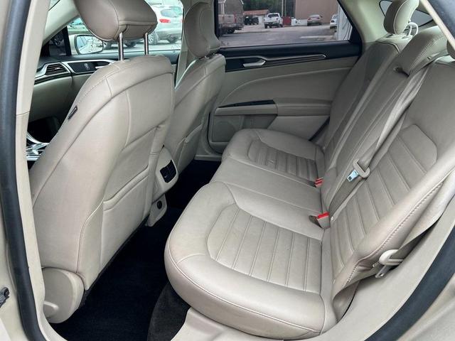 Photo of 2018 White Gold Ford Fusion