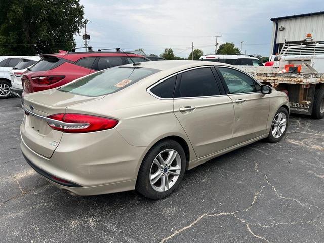 Photo of 2018 White Gold Ford Fusion