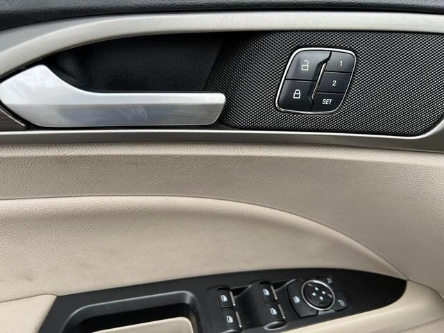 Photo of 2018 White Gold Ford Fusion