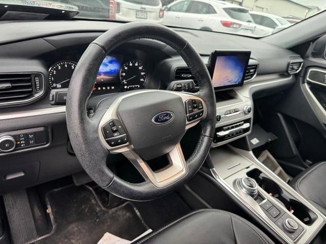 Photo of 2021 Black Ford Explorer