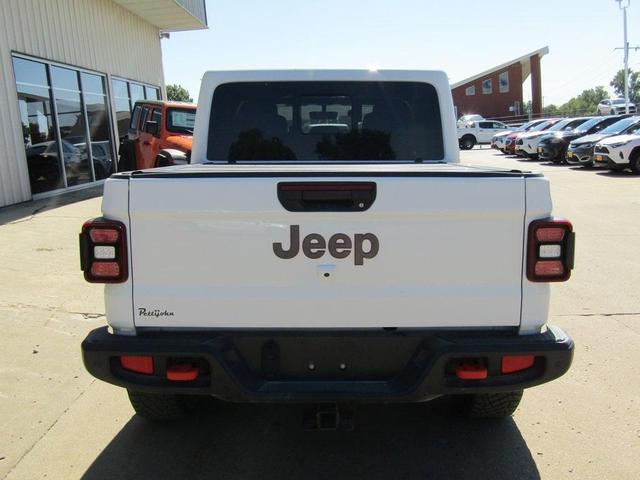 Photo of 2021 Bright White Clearcoat Jeep Gladiator