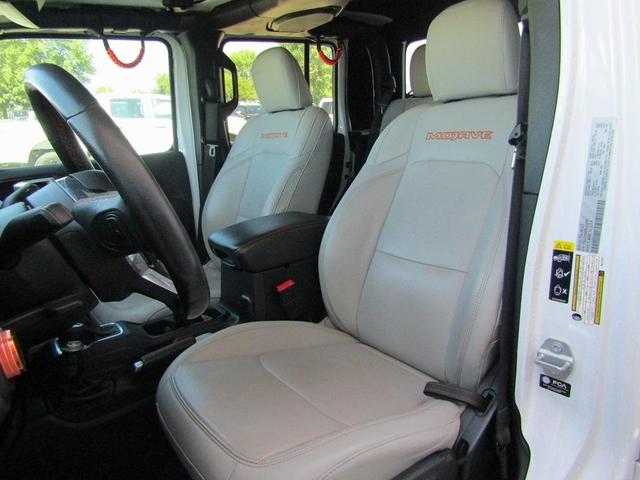 Photo of 2021 Bright White Clearcoat Jeep Gladiator