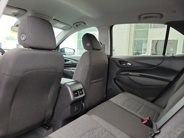 Photo of 2024 Mosaic Black Metallic Chevrolet Equinox