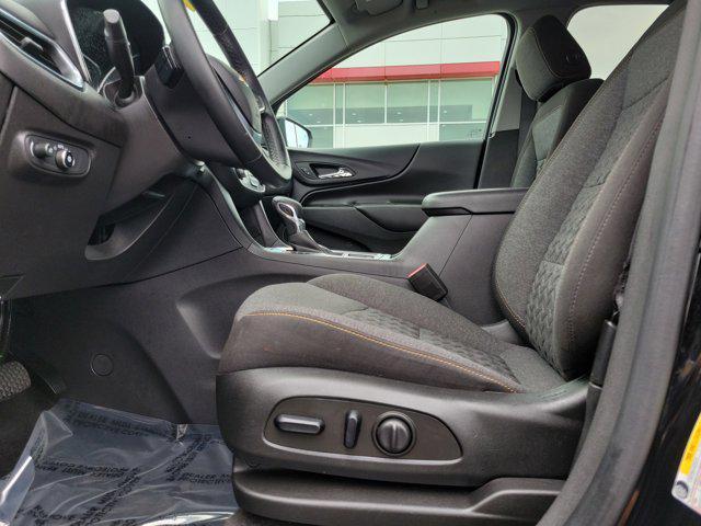 Photo of 2024 Mosaic Black Metallic Chevrolet Equinox
