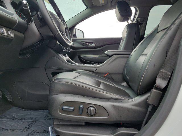 Photo of 2023 Summit White GMC Acadia