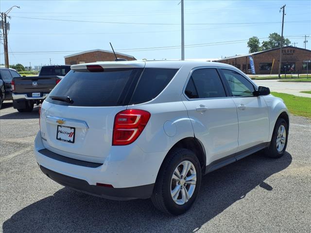 Photo of 2017 Summit White Chevrolet Equinox