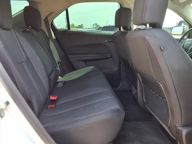 Photo of 2017 Summit White Chevrolet Equinox