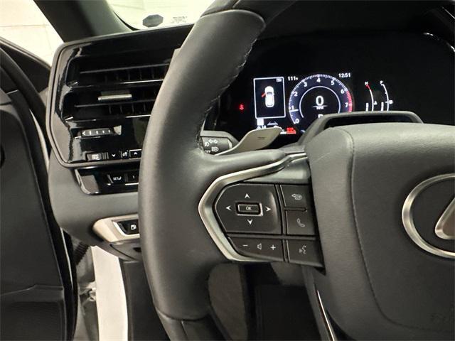 Photo of 2024 Eminent White Pearl Lexus RX 350