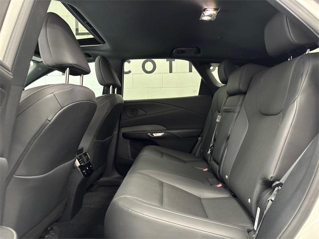 Photo of 2024 Eminent White Pearl Lexus RX 350