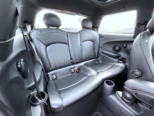Photo of 2021 Gray Metallic MINI SE Hardtop