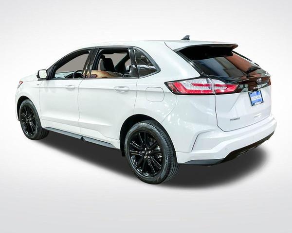 Photo of 2024 Star White Ford Edge