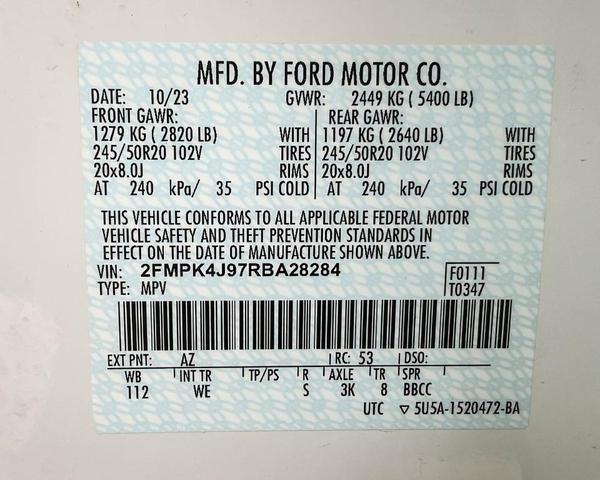 Photo of 2024 Star White Ford Edge