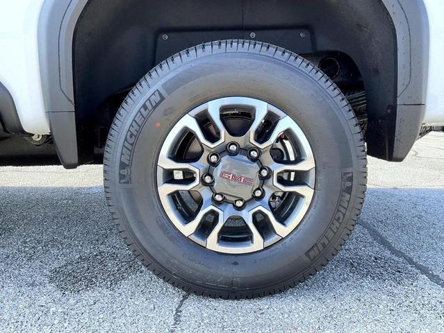 Photo of 2025 Summit White GMC Sierra 2500