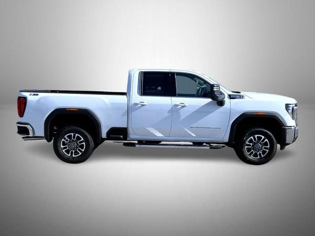 Photo of 2025 Summit White GMC Sierra 2500