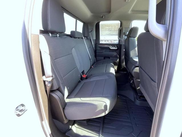 Photo of 2025 Summit White GMC Sierra 2500