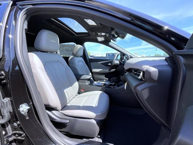 Photo of 2025 Ebony Twilight Metallic Buick Envista