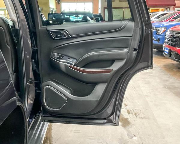 Photo of 2015 Iridium Metallic GMC Yukon