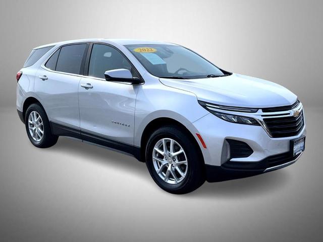 Photo of 2022 Silver Ice Metallic Chevrolet Equinox