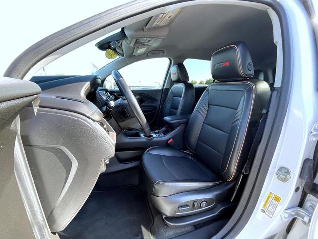 Photo of 2022 Summit White GMC Terrain