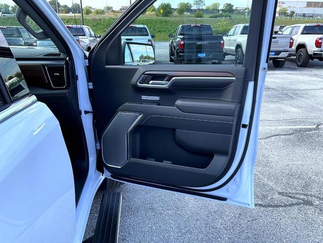 Photo of 2026 Glacier White GMC Sierra 1500