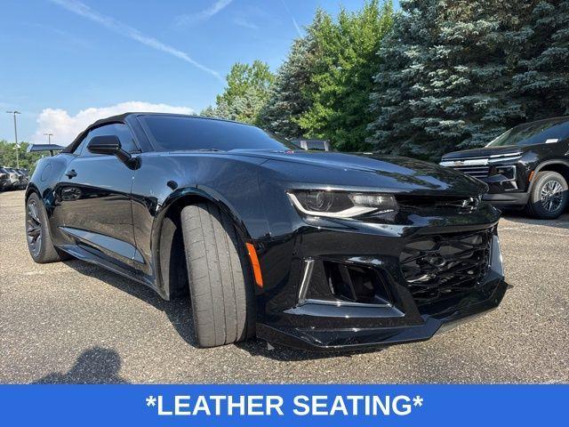 Photo of 2023 Black Chevrolet Camaro