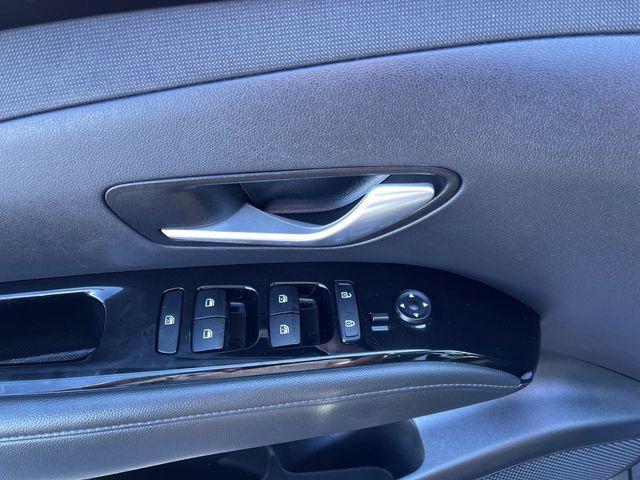 Photo of 2022 Phantom Black Hyundai TUCSON