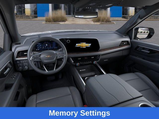 Photo of 2025 Summit White Chevrolet Tahoe