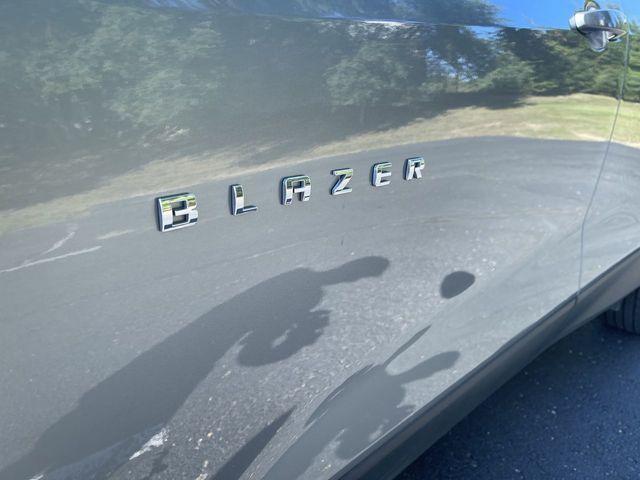 Photo of 2025 Sterling Gray Metallic Chevrolet Blazer