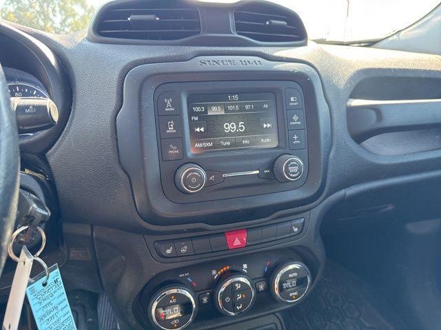 Photo of 2015 Black Jeep Renegade