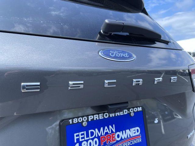 Photo of 2022 CARBONIZED G Ford Escape