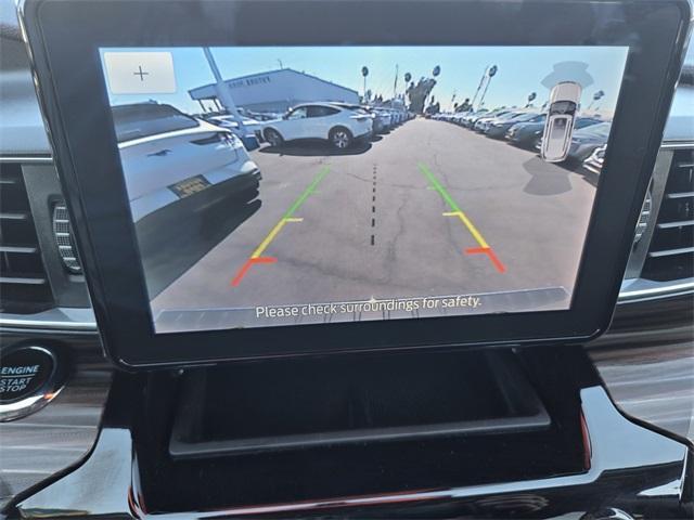 Photo of 2023 Gray Metallic Ford Explorer