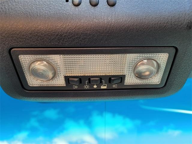 Photo of 2004 Silver Ford Thunderbird