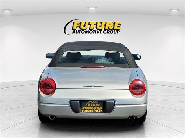 Photo of 2004 Silver Ford Thunderbird