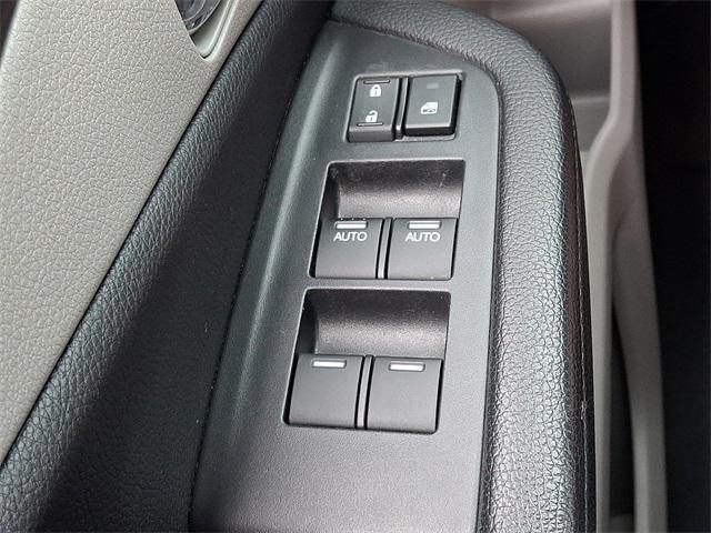 Photo of 2017 Modern Steel Metallic Honda Pilot