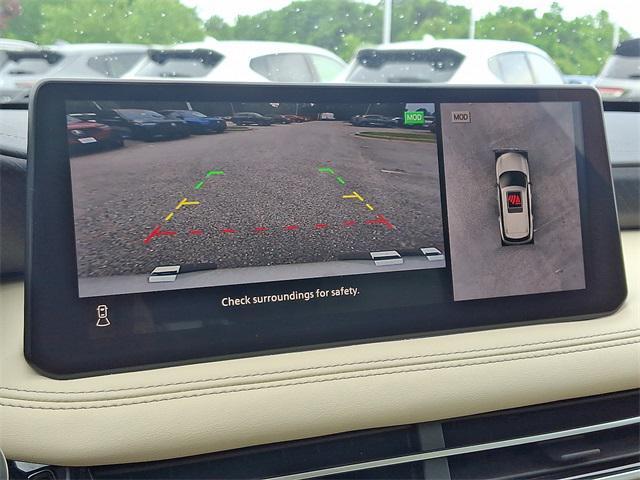 Photo of 2023 Majestic White INFINITI QX60