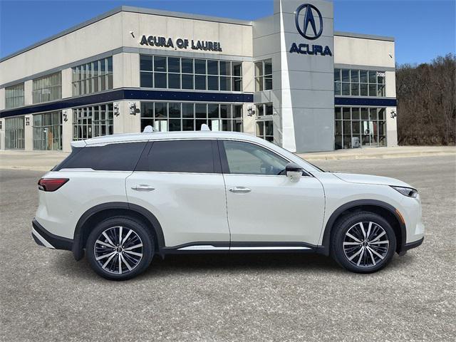 Photo of 2023 Majestic White INFINITI QX60
