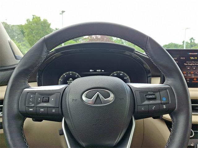 Photo of 2023 Majestic White INFINITI QX60
