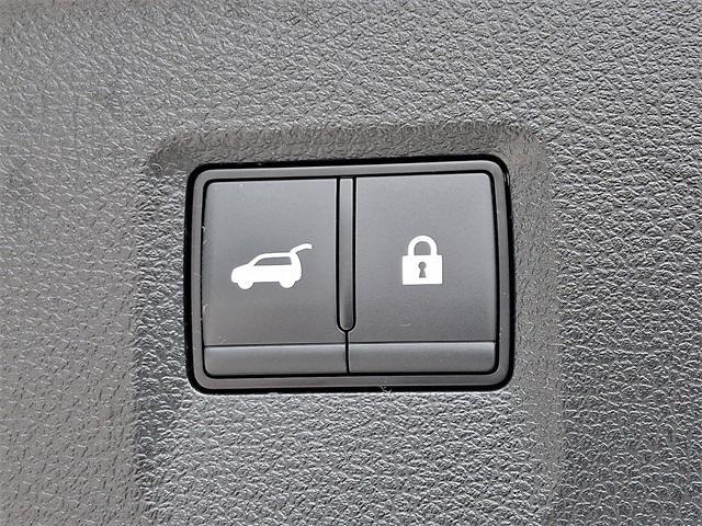 Photo of 2023 Majestic White INFINITI QX60